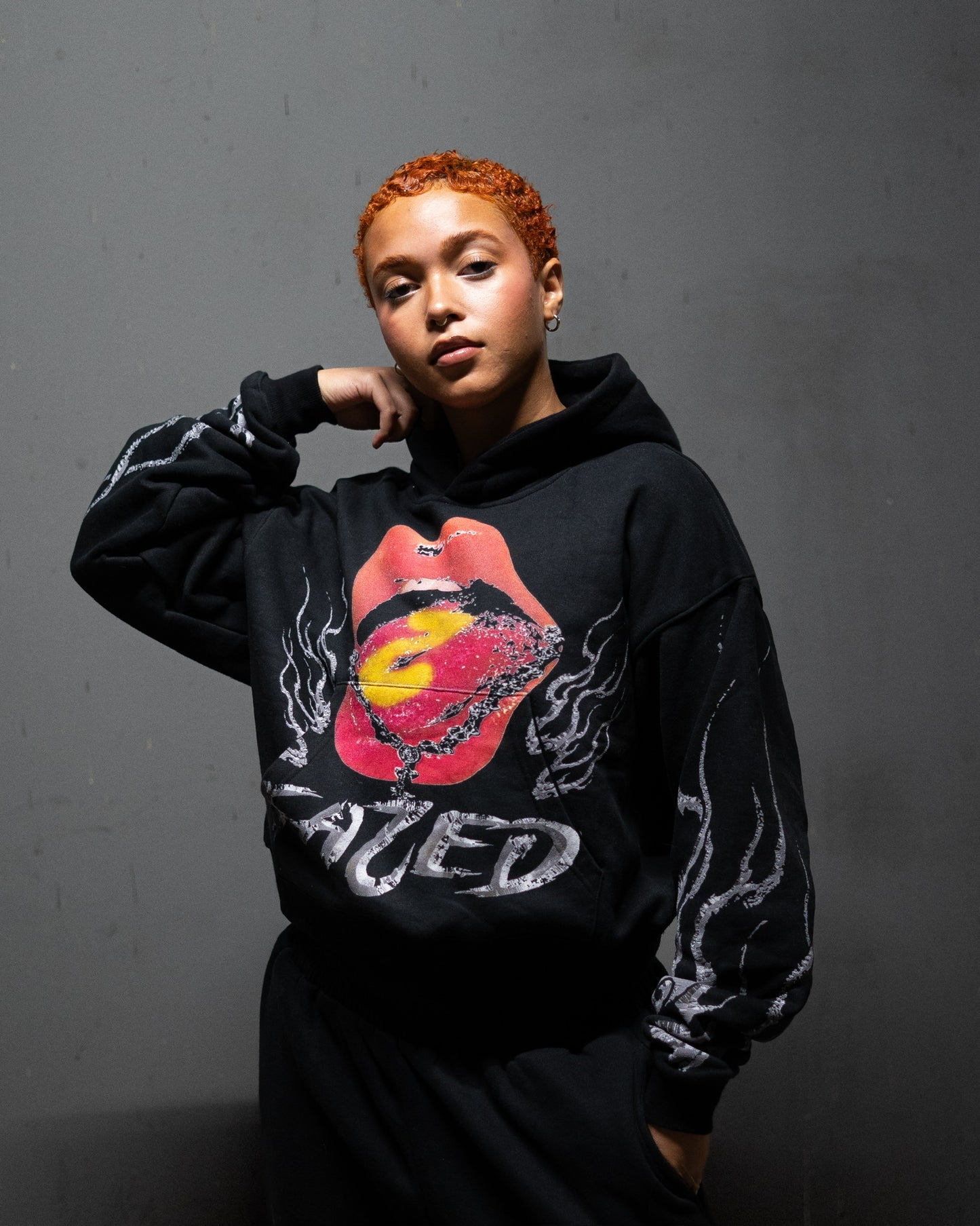 TWOFACED FLAME CROPPED HOODIE BLACK