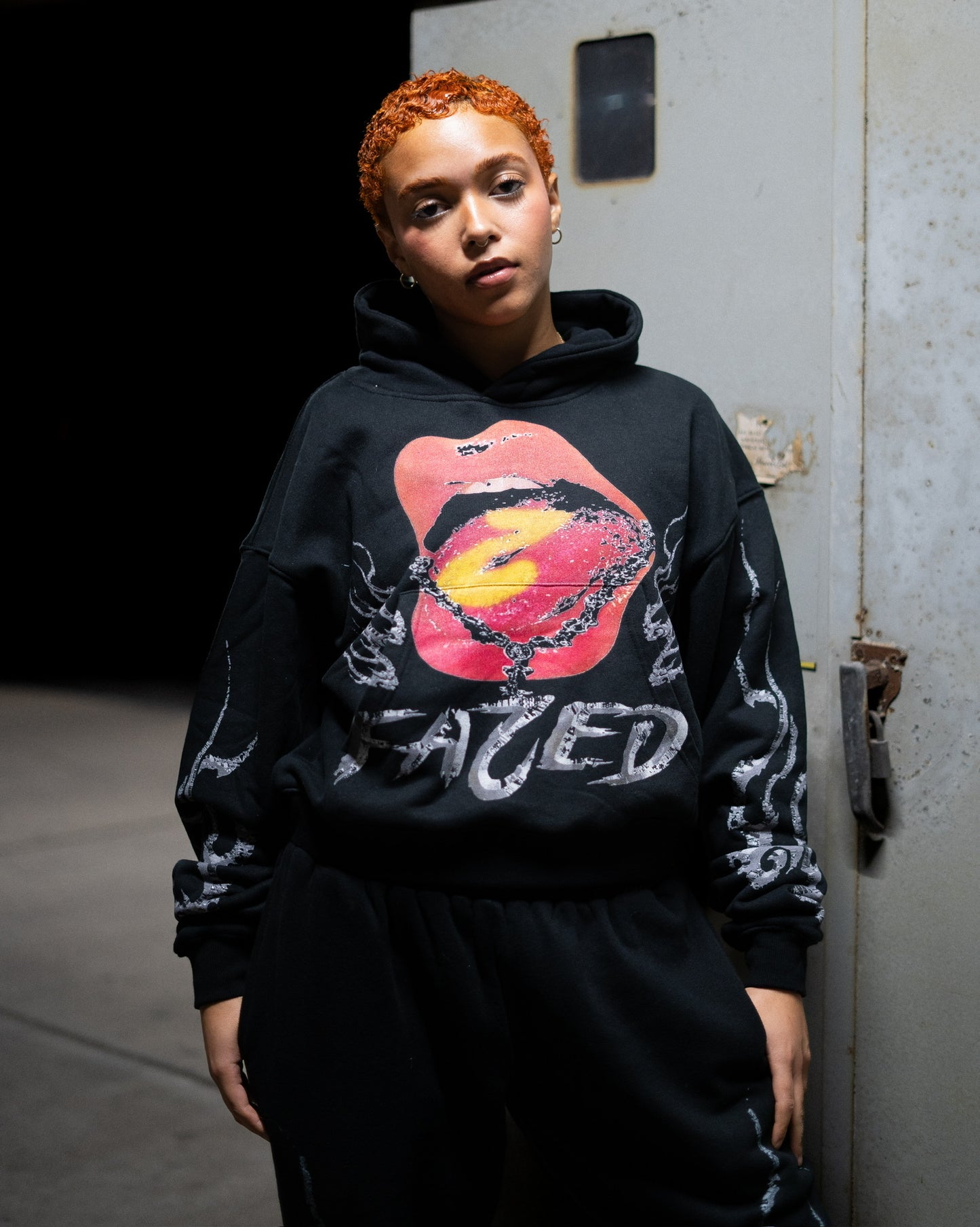TWOFACED FLAME CROPPED HOODIE BLACK
